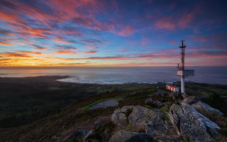 Lighthouse hill sunset water city - a hill free wallpaper