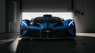 Bugatti garage light door cobra - a garage free wallpaper