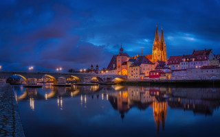 City bridge castle water reflection - a reflection of the water free wallpaper