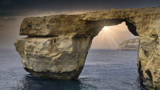 Ocean rock formation sunbeam matte - beautiful landscape free wallpaper