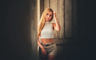 Woman blonde hair portrait white - portrait photography free wallpaper