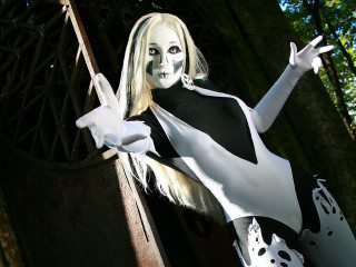 Woman costume white mask black - a costume free wallpaper