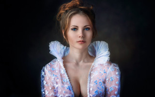 Woman blueeyes whitedress photorealistic digitalart - figurative art free wallpaper