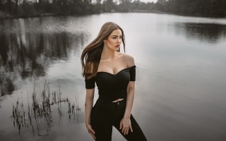 Woman lake wind black outfit - the wind free wallpaper
