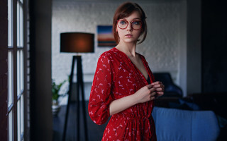Woman red dress blue couch - anka zhuravleva free wallpaper
