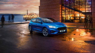 Blue car sunset building people - de hirsh margule free wallpaper