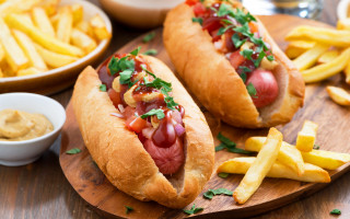Hot dogs french fries food - hot free wallpaper