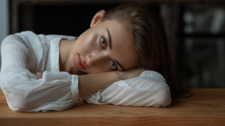 Eszter mattioni portrait 3d photorealistic - her chin free wallpaper