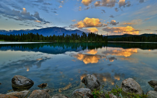 Lake mountain clouds rocks dusk - a lake free wallpaper for desktop