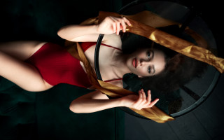 Red dress woman mirror gold - elsa bleda free wallpaper