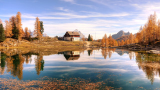 House hill lake mountain autumn - bernd fasching free wallpaper