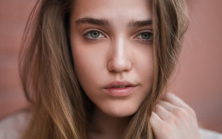 Woman greeneyes portrait echochernik photorealistic - chernik free wallpaper