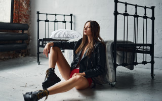 Annabel eyres fashion room sitting - the floor in a room free wallpaper