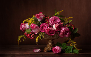 Pink roses vase greenery brown - anne rigney free wallpaper