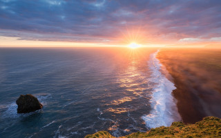 Sunset ocean rock reflection sunrise - arthur quartley free wallpaper