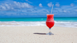 Tropical beach drink summer sky - a straw free wallpaper