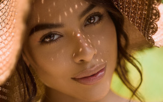 Woman hat freckled portrait american - impressionist free wallpaper