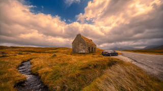 Car house hill cloudy sunset - david paton free wallpaper