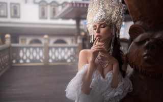 Woman white dress headpiece jewelry - a marble sculpture free wallpaper for desktop
