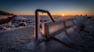 Bench snow water sunset sunshine - ice free wallpaper
