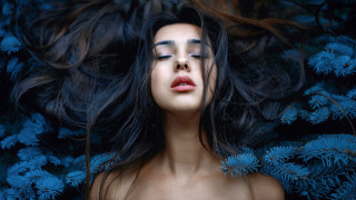 Woman long hair blue background 2 - her eye free wallpaper
