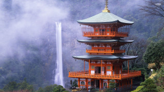 Tall building waterfall fog background 2 - a tall tower free wallpaper