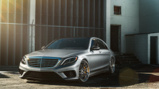 Silver mercedes benz finely detailed 2 - silver free wallpaper