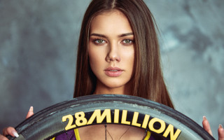 Eszter mattioni tire necklace profile - a necklace free wallpaper