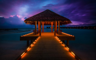 Pier lit gazebo night purple - a pier free wallpaper
