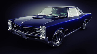Blue muscle car dark room 3 - a dark room free wallpaper for desktop