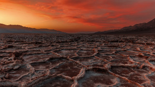 Desert mountains sunset redsky ocean - sunrise time free wallpaper