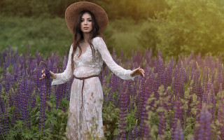 Woman dress hat field flower - a field of flowers free wallpaper