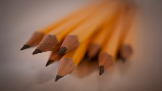 Pencils yellow black shifted blurry - academic art free wallpaper