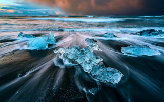 Ice beach water clouds planet - the sky above them free wallpaper