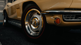 Gold wheels rims car photorealism - gold free wallpaper
