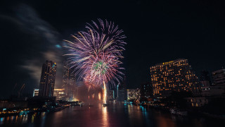 Fireworks river cityscape night reflection - andrew law free wallpaper