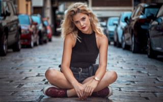 Flavia blois portrait blurry motor - flavia bloi free wallpaper