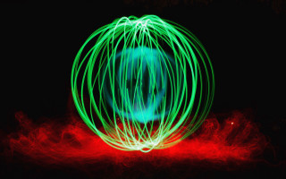 Green ball red green lights - a red light in the middle free wallpaper