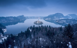 Lake island castle aurora fireworks - a small island in the middle of it free wallpaper