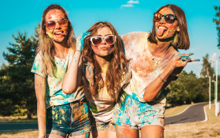 Three girls painted faces body - painted free wallpaper