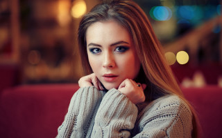 Eszter mattioni portrait longhair restaurant - a restaurant free wallpaper