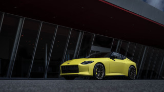 Yellow sports car red roof - a yellow sports car free wallpaper