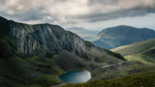 Mountain range lake cloudy sky 5 - the distance free wallpaper