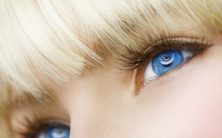 Blue eyes blonde hair photorealistic - realistic eye free wallpaper