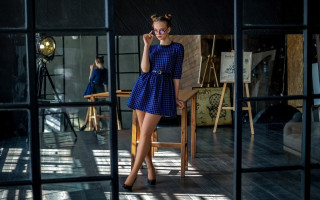 Woman blue dress phone mirror - art free wallpaper for desktop