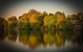 Lake trees house red roof - impressionist painting free wallpaper