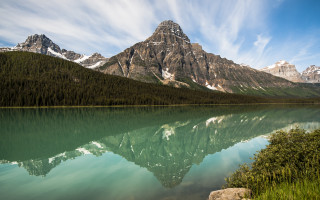 Mountain reflection lake bridge castle - derek chittock free wallpaper