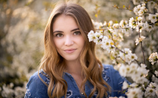 Woman white flower tree portrait - elina karimova free wallpaper