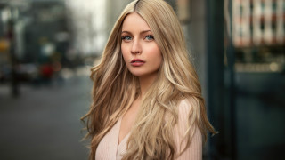 Blonde woman street corner portrait - a street corner free wallpaper