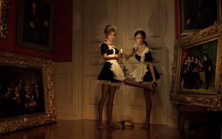 Two women masks wine gothic - costume free wallpaper